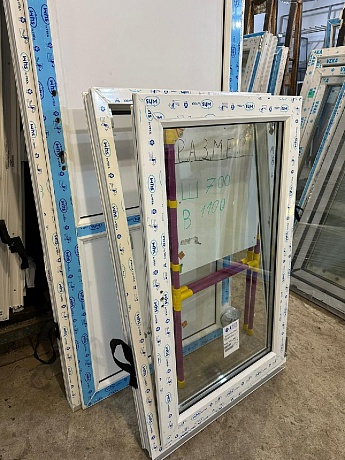 Окно пластиковое WHS 60 VEKA 1100х700